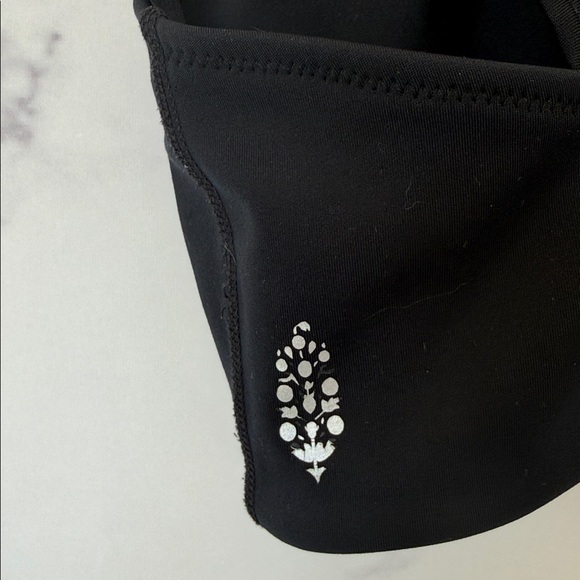 FP MOVEMENT Rebound Black Sport Bra Size Medium - Picture 8 of 9